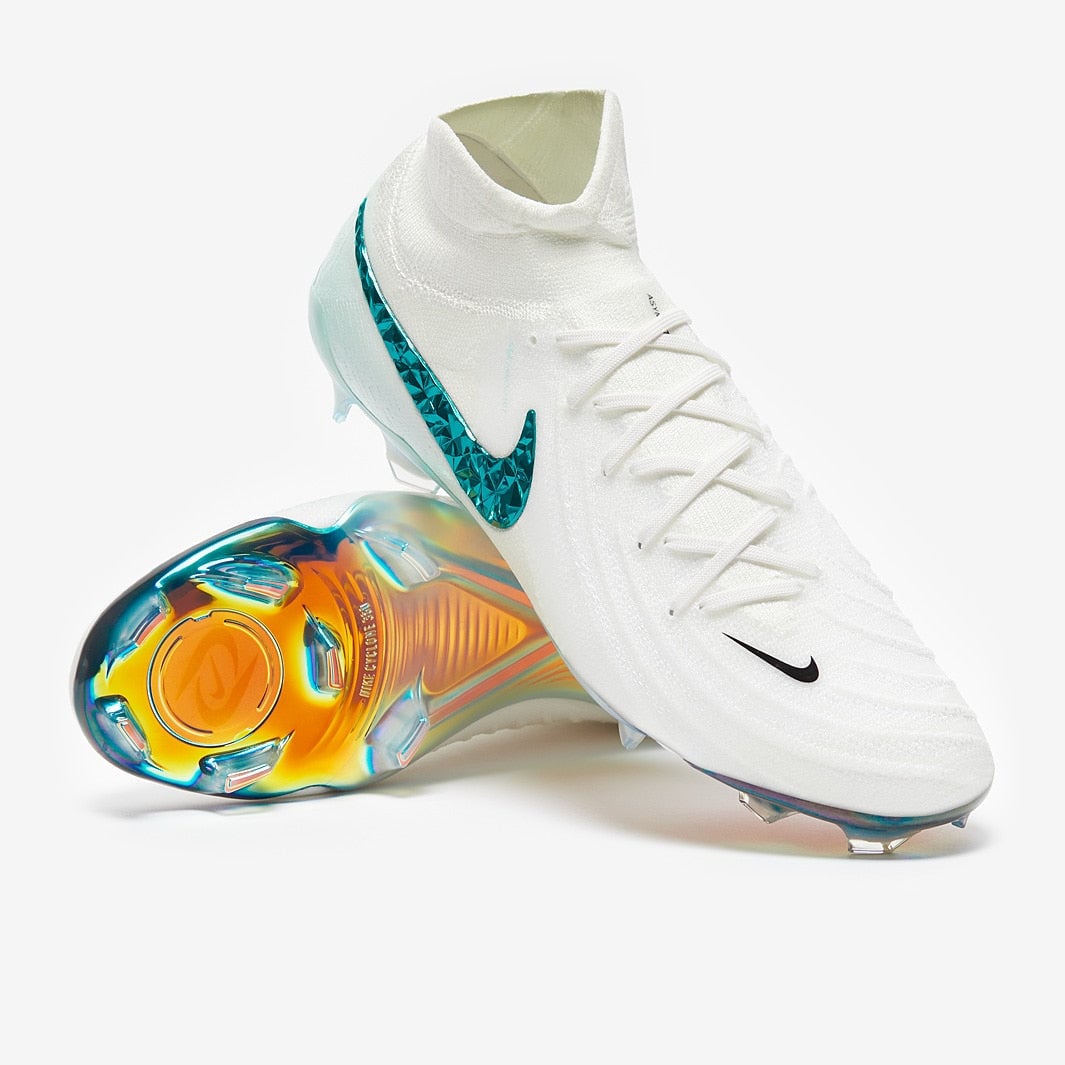 Soccer Cleats Phantom Luna 2 Elite Chromatic