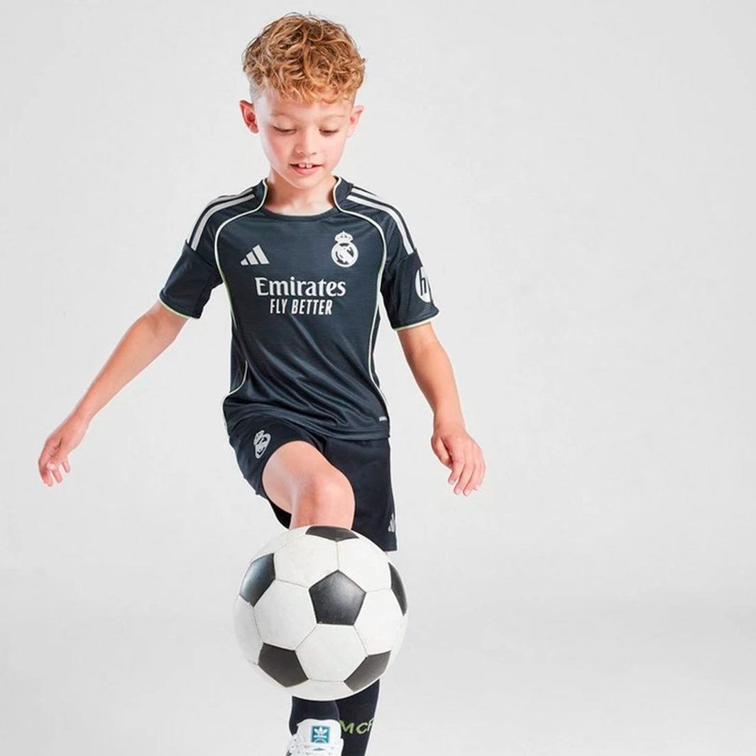 Kit Kids Real Madrid 2025/26 Away