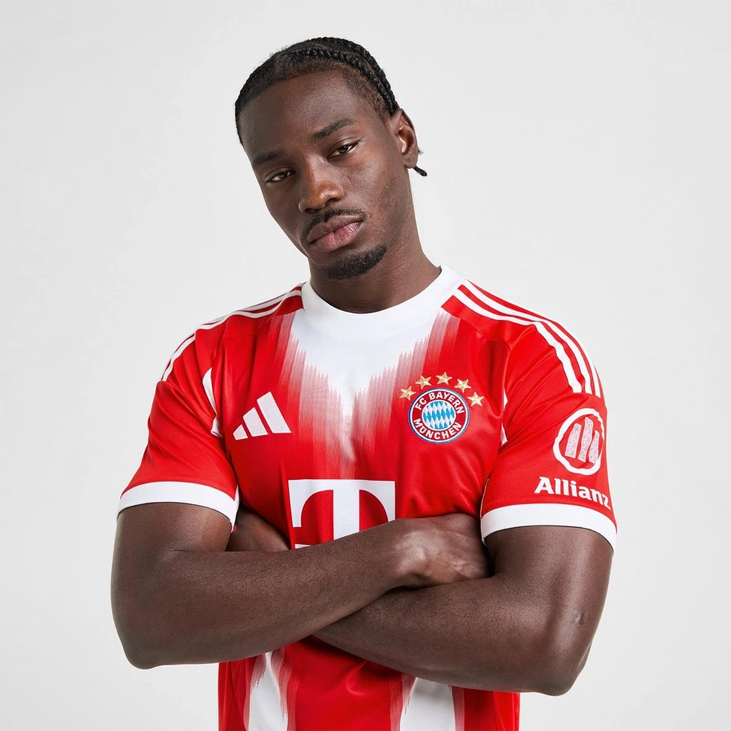 Jersey Bayern de Munique 2025/26 Home - Fan Version